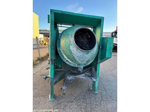 Annonce voiture Engin de Chantier / BTP Autres Equipements 2400 €