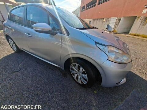 208 VF3CC8HR0DW044451 2013 occasion 93100 Aix-En-Provence