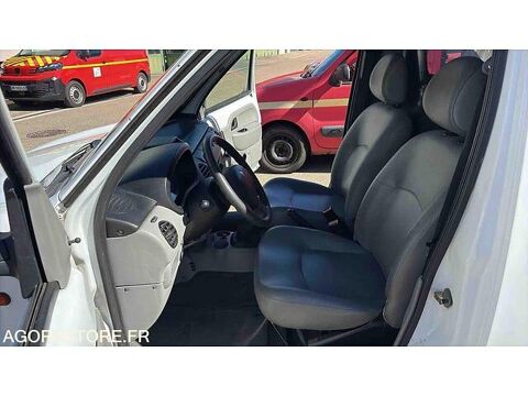 Kangoo VF1FC07AF31639867 occasion 93100 Bourg-En-Bresse