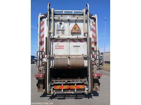 Annonce voiture Camion magasin Camion magasin 3500 €