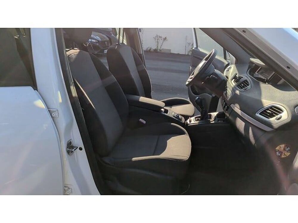 M&eacute;gane VF1JZ0C0H55466351 occasion 93100 Brech