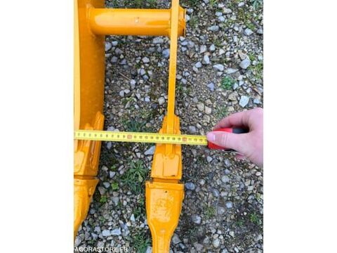 Pieces d&eacute;tach&eacute;es et accessoires Engins BTP  occasion 93100 Savignac