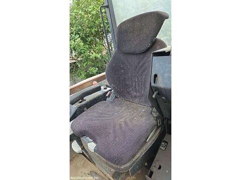 Tracto Pelle  occasion 93100 Plo&euml;zal
