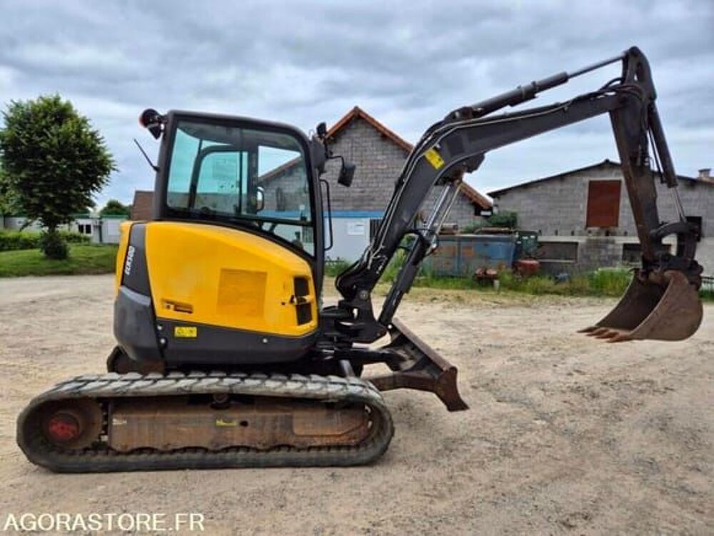 Tracto Pelle 2018 occasion 93100 Tralaigues