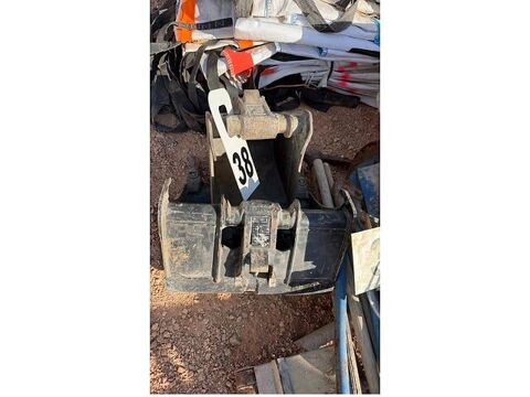 Pieces d&eacute;tach&eacute;es et accessoires Engins BTP  occasion 93100 Flassans-Sur-Issole