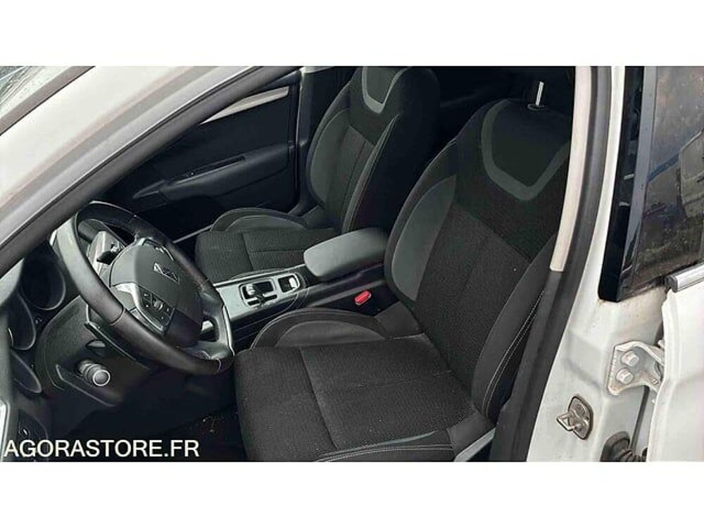 C4 VF7NC9HD8FY523308 occasion 93100 La Roche-De-Glun