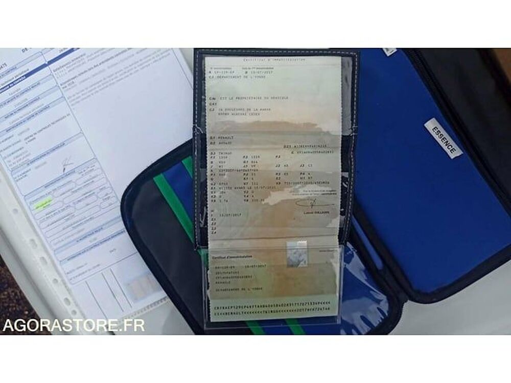 Twingo VF1AHB40D58402831 occasion 93100 Auxerre