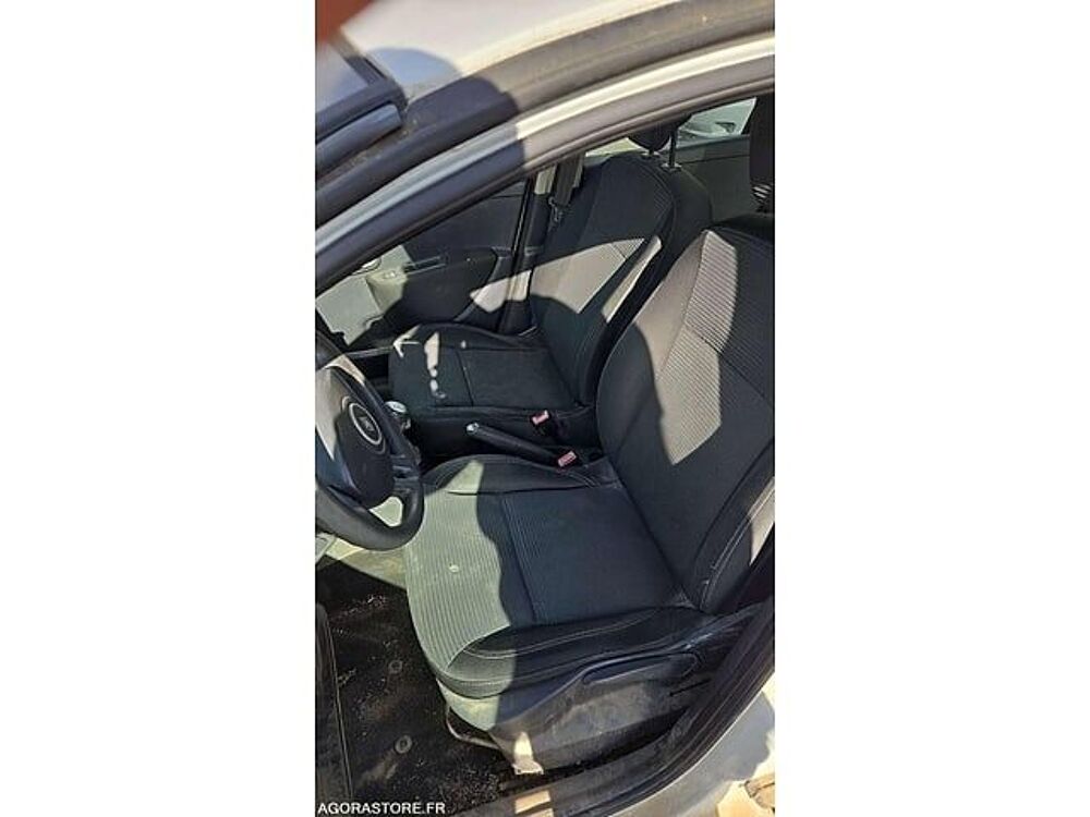 Clio VF1BR2V0H48081028 occasion 93100 Lamballe-Armor