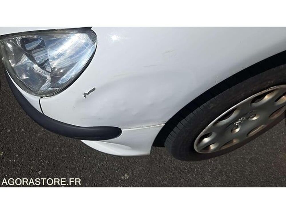 206 VF32A8HZA47770783 occasion 93100 Lamballe-Armor