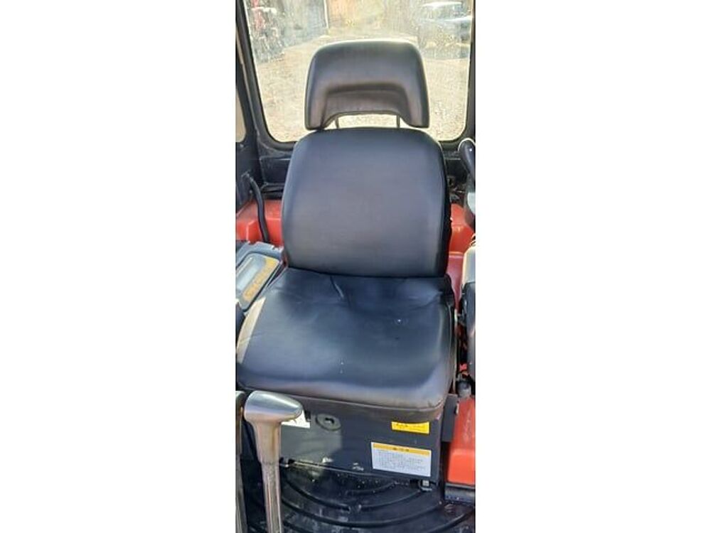 Tracto Pelle 2018 occasion 93100 Lavigerie