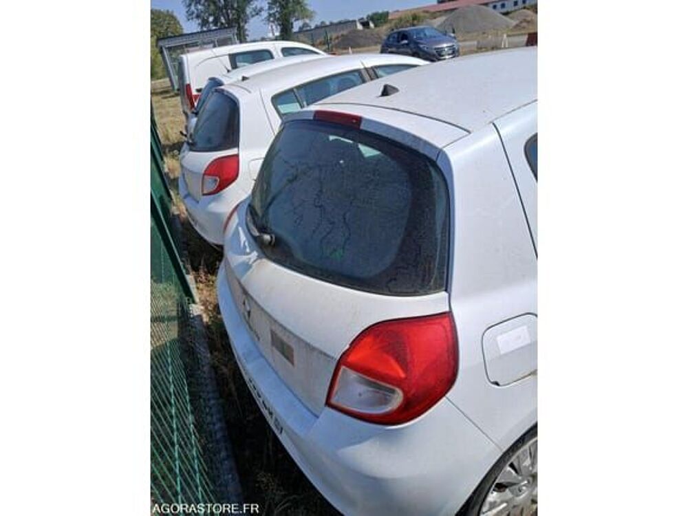Clio VF1BR270E43814657 occasion 93100 Mont-De-Marsan