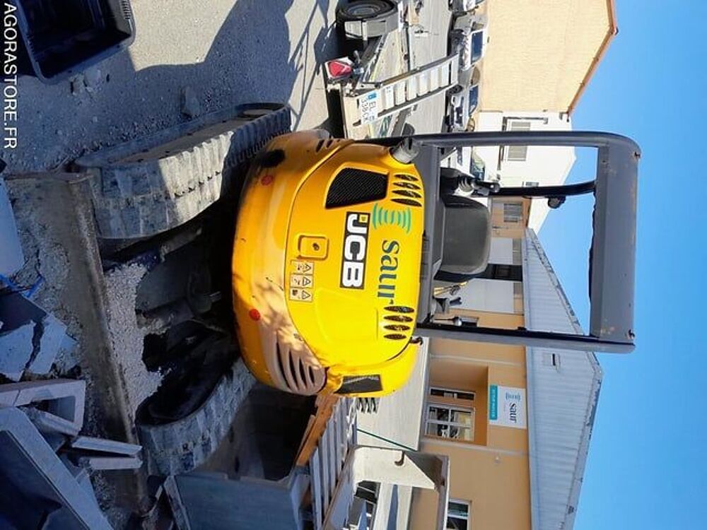 Tracto Pelle 2010 occasion 93100 Galluis