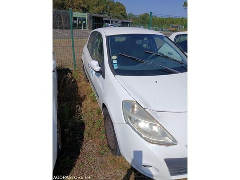 Clio VF1BR270E43814650 occasion 93100 Mont-De-Marsan