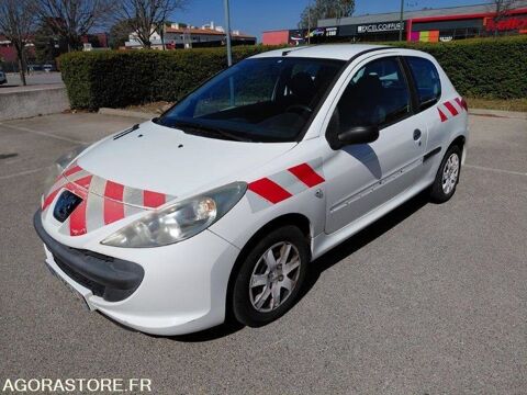Peugeot 206 VF32L8HR0AY162332 2010 occasion N&icirc;mes 93100