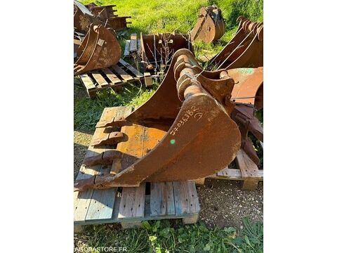 Pieces d&eacute;tach&eacute;es et accessoires Engins BTP  occasion 93100 Savignac