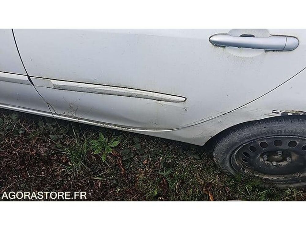 Clio VF1BR1F0544008131 occasion 93100 Moulins