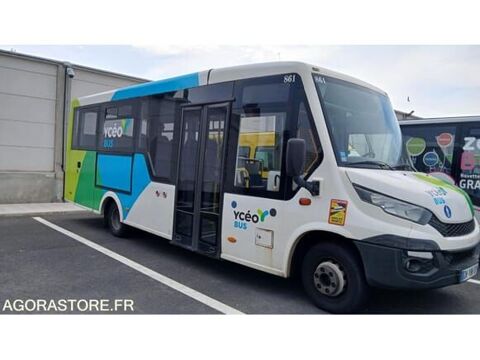 Car - Bus Car - Bus 2015 occasion Saint-Nazaire 93100