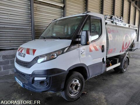 Camion magasin Camion magasin 2017 occasion Bayet 93100