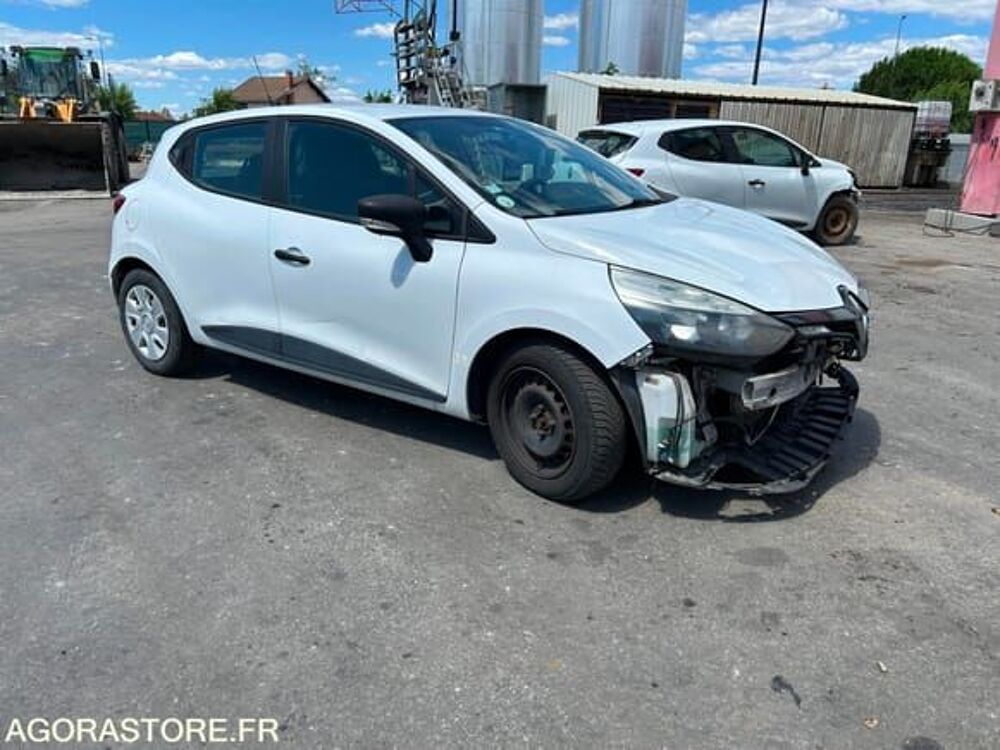 Clio VF15RBF0A53968745 occasion 93100 Andr&eacute;zieux-Bouth&eacute;on