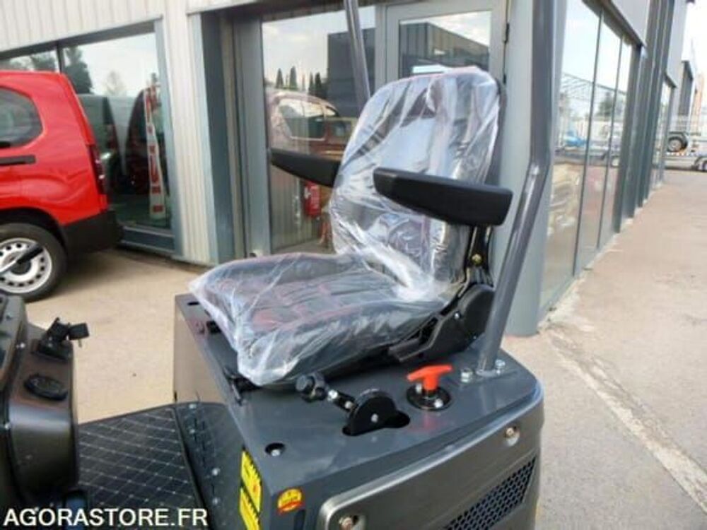 Tracto Pelle  occasion 93100 Le Soler