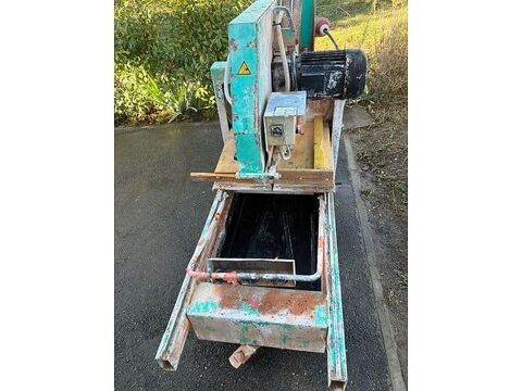   Matériel professionnel / Outillage 