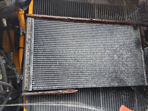 Tracto Pelle 2012 occasion 93100 Les Pieux