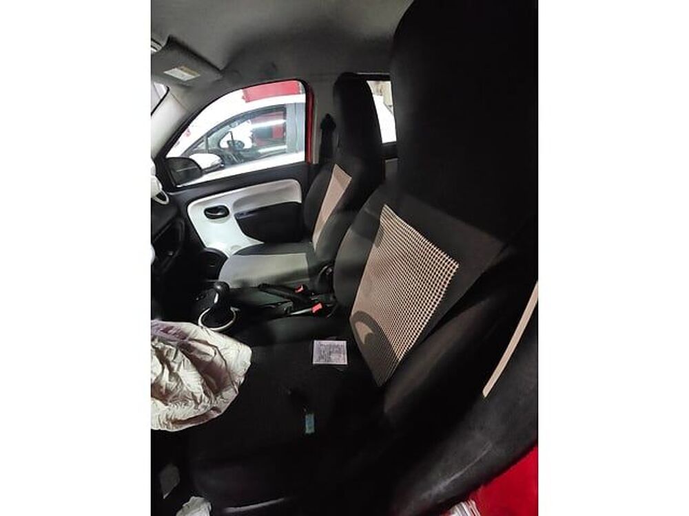 Twingo VF1AHB40D57652632 occasion 93100 Saint-Denis