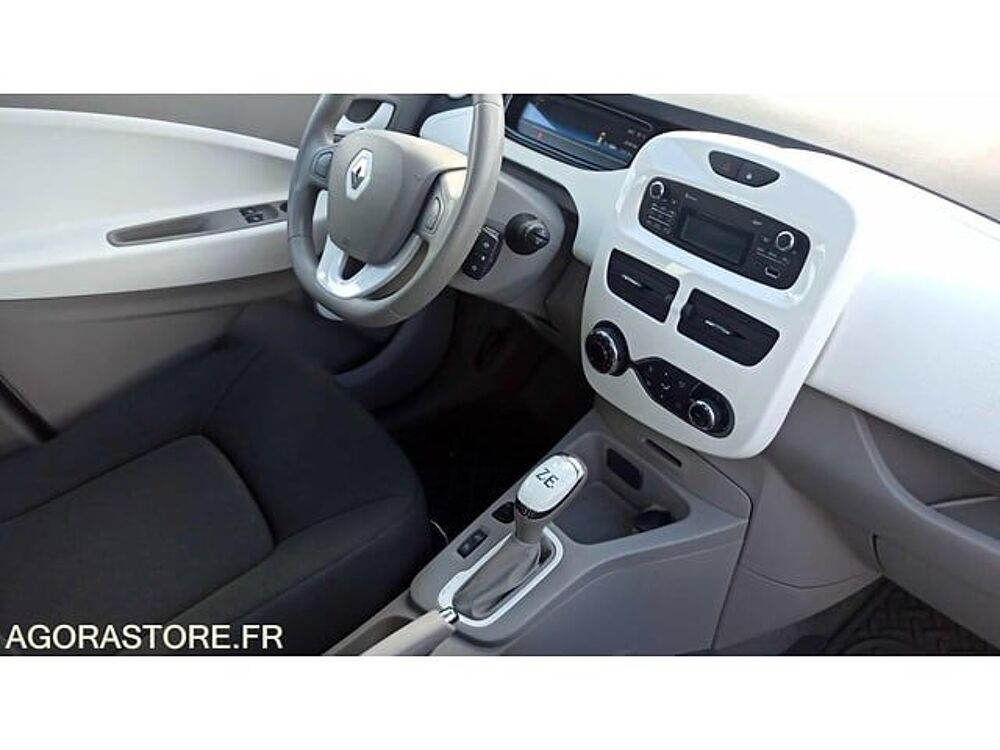 Zo&eacute; VF1AG000361564596 occasion 93100 Auxerre