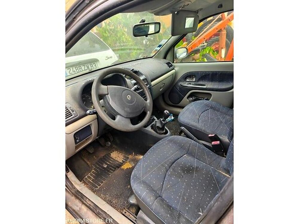 Clio VF1BB0FCF27606124 occasion 93100 Saint-Cyr-Sur-Mer