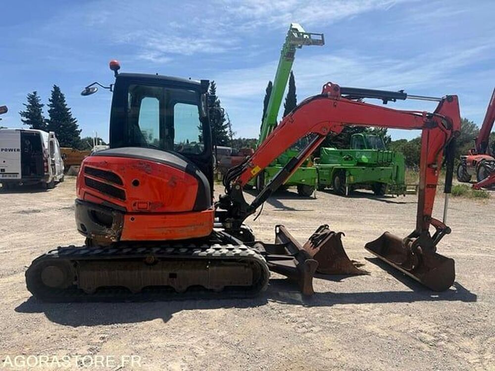 Tracto Pelle 2017 occasion 93100 Le Cr&egrave;s