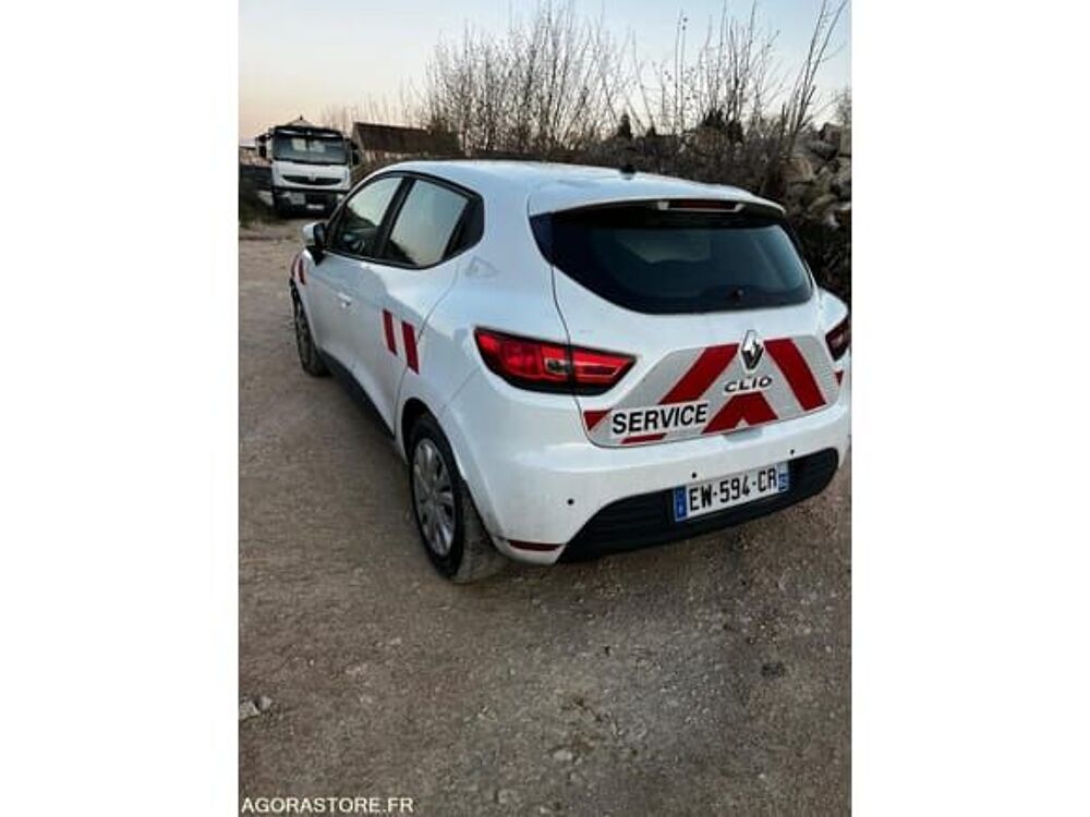 Clio VF15RBF0A59919390 2018 occasion 93100 Saint-Marcel