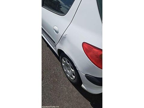 206 VF32AKFWF44474263 occasion 93100 Lamballe-Armor