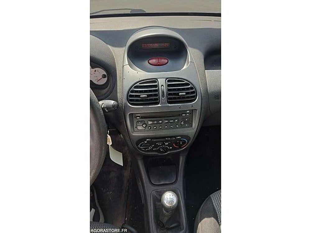 206 VF32AKFWF44474263 occasion 93100 Lamballe-Armor