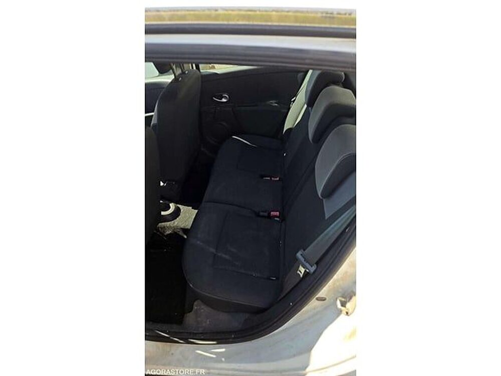 Clio VF1BR270E43954689 occasion 93100 Lamballe-Armor
