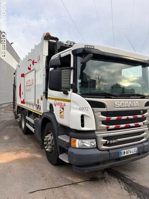 Annonce voiture Camion magasin Camion magasin 22000 €