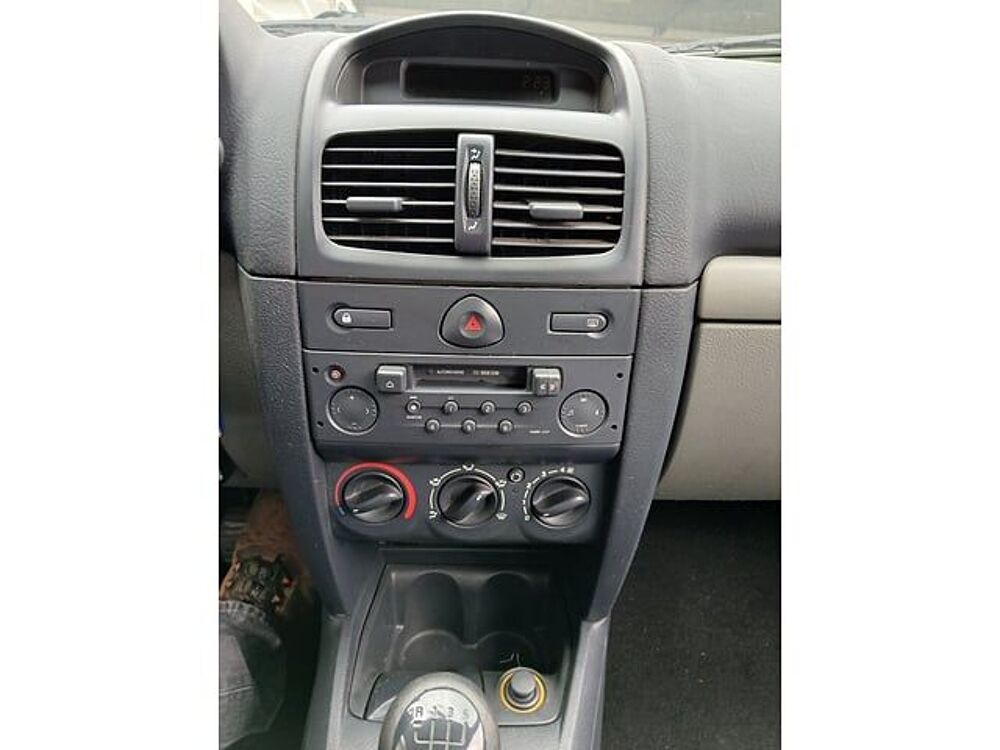 Clio VF1BB080F28982890 occasion 93100 Niort