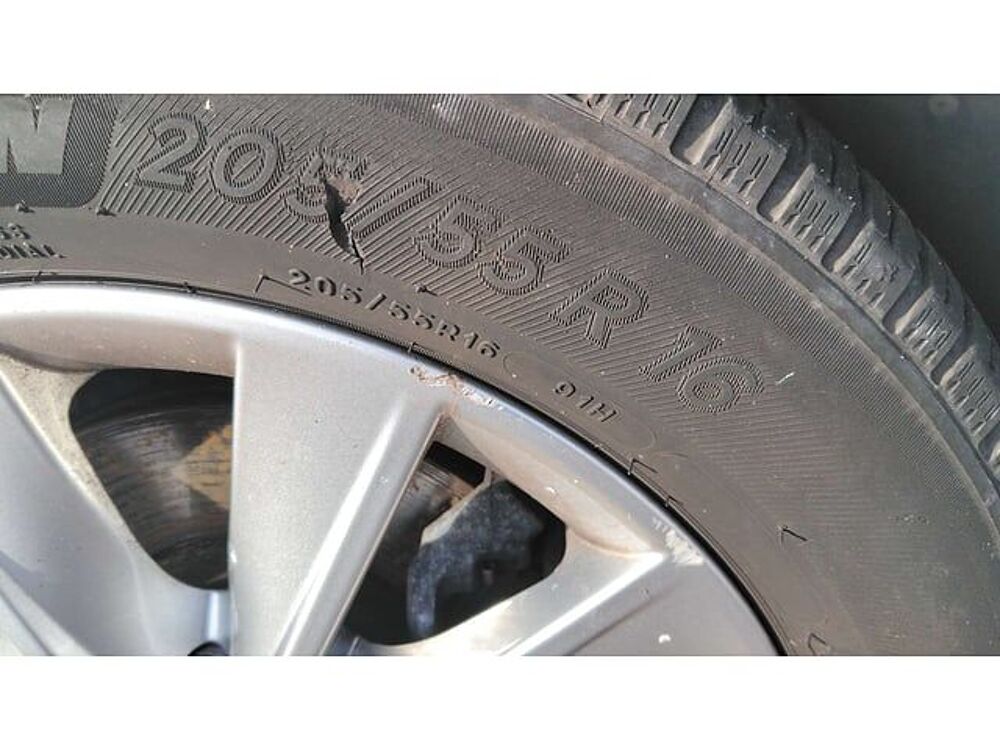 Leon VSSZZZ5FZLR048633 occasion 93100 Le Grand Bourgtheroulde