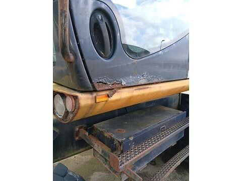 Tracto Pelle 2012 occasion 93100 Les Pieux