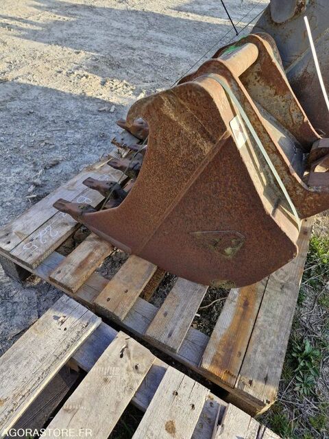 Pieces d&eacute;tach&eacute;es et accessoires Engins BTP  occasion 93100 Savignac