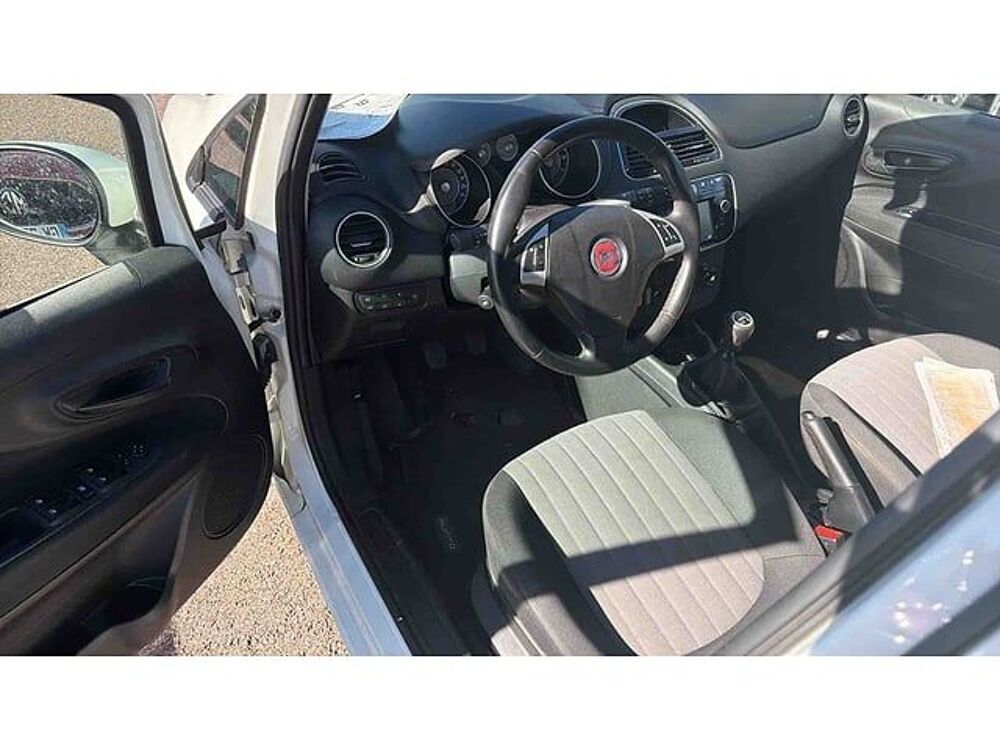 Punto ZFA1990000P340609 occasion 93100 Le Grand Bourgtheroulde