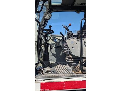 Tracto Pelle 2013 occasion 93100 Montreuil