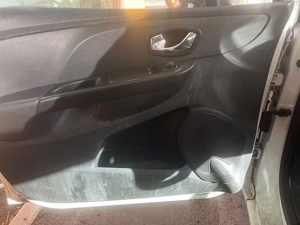 Clio VF15RU40H52166624 occasion 93100 Drap