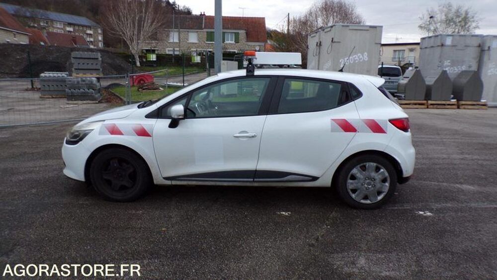 Clio VF15R5A0H52691919 2015 occasion 93100 Rouen