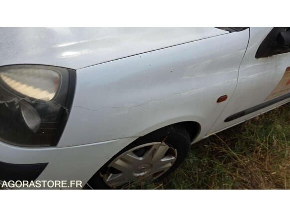Clio VF1BB0FCF27076377 occasion 93100 Aix-En-Provence