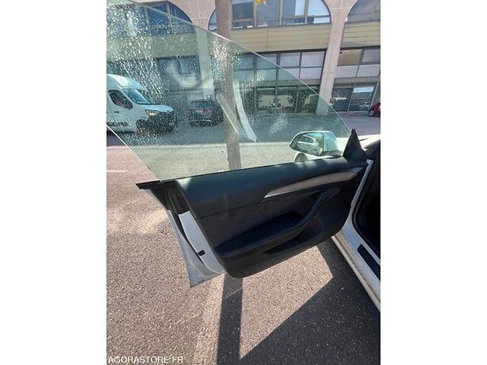 Model 3 LRW3E7FS0PC895544 occasion 93100 Grand Bourgtheroulde