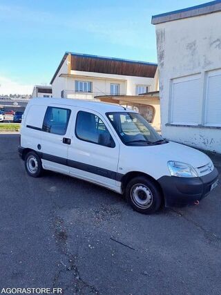 Berlingo VF7GBKFWB94088587 occasion 93100 Vichy