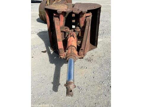 Pieces d&eacute;tach&eacute;es et accessoires Engins BTP  occasion 93100 Formigny La Bataille