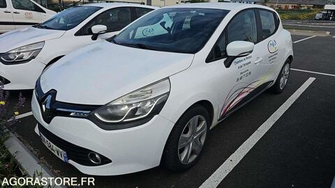Renault Clio VF15RJL0H53788558 2015 occasion Niort 93100