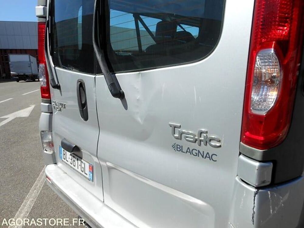 Trafic VF1JLBHHBSBY382505 occasion 93100 Blagnac