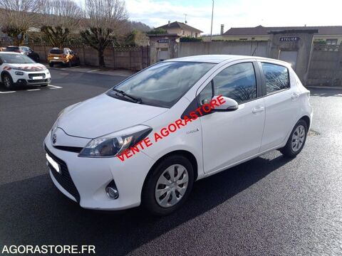Toyota Yaris VNKKD3D370A070390 2013 occasion Lons-Le-Saunier 93100